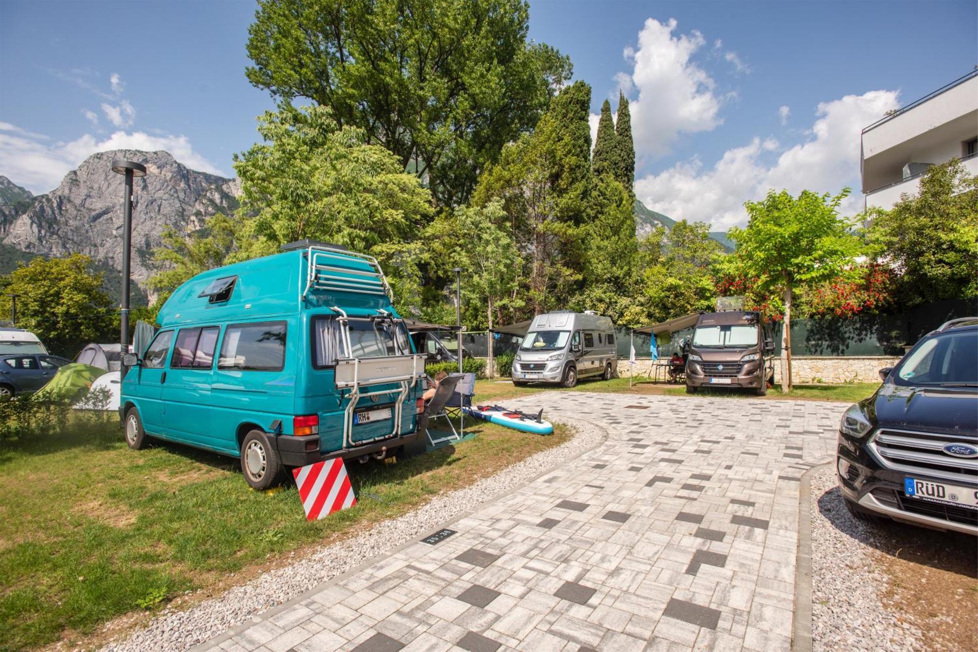 Al Lago Camping & Rooms Riva del Garda Dış mekan fotoğraf